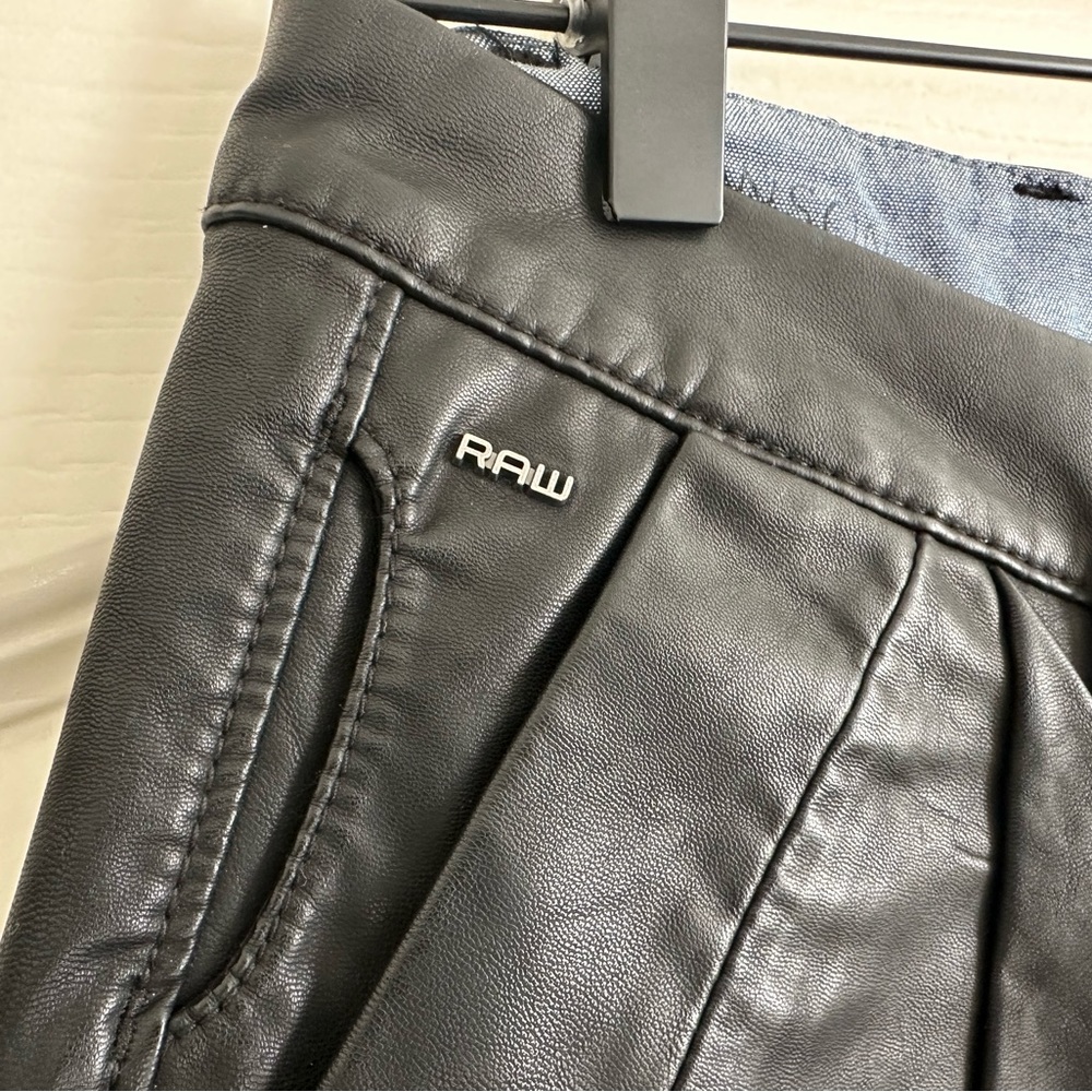 G-Star Raw Bronson Bermuda Biker Shorts. Size: 25. Excellent condition 🖤 - Picture 3 of 13